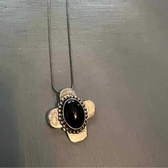 925 Sterling Silver Necklace & Onyx Pendant